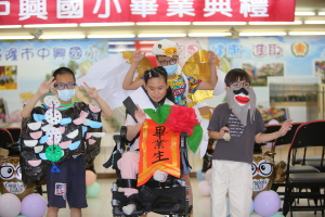 20250617第63屆畢業典禮(一）畢業生入場１:3B2A2615
